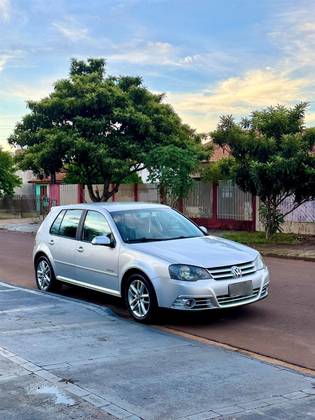 VOLKSWAGEN GOLF 1.6 MI SPORTLINE 8V FLEX 4P MANUAL VOLKSWAGEN GOLF 1.6 MI SPORTLINE 8V FLEX 4P MANUAL